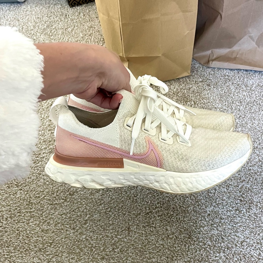Nike React